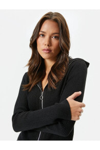 Women's sweaters and cardigans