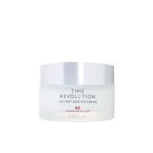 Moisturizing and nourishing the skin of the face