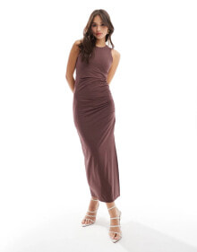 Купить коричневые женские вечерние платья New Look: New Look slinky ruched side maxi dress in brown