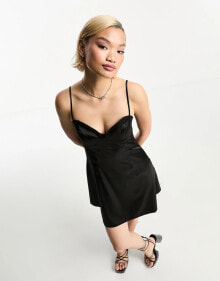 Купить женские платья Urban Threads: Urban Threads flippy satin mini dress in black