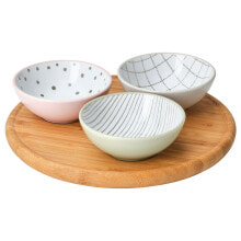 Dishes and salad bowls for serving