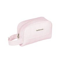 Women's cosmetics bags and beauty cases