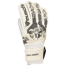 Goalkeeper gloves for football