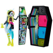 MONSTER HIGH Skulltimate Secrets Frankie Stein With Neon Frights Closet Doll