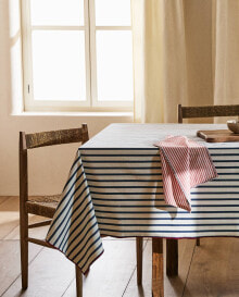 Tablecloths and napkins