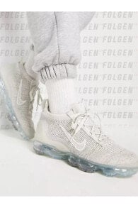 Vapormax Flyknit Sneakers in White Kadın Beyaz Spor Ayakkabı