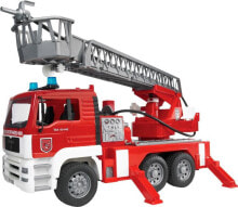 Пожарный автомобиль Bruder MAN с лестницей и помпой (02-771) 1:16 47 см