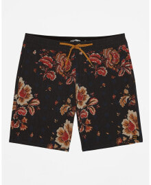 Men's swimming trunks and shorts