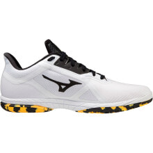 Men's sports shoes for tennis