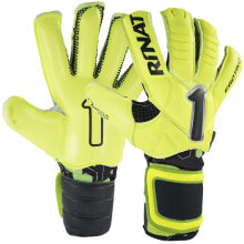 Goalkeeper gloves for football