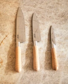 Set of knives with wooden handles