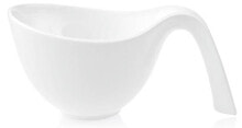 Dishes and salad bowls for serving