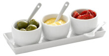 Dishes and salad bowls for serving