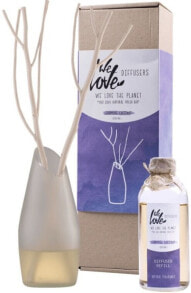 Aromatic diffusers and candles