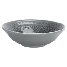 Dishes and salad bowls for serving