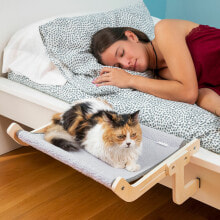 Sun beds, cabins and sleeping places for cats