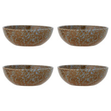 Dishes and salad bowls for serving