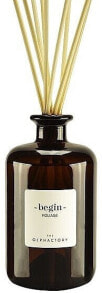 Aromatic diffusers and candles