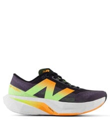 New Balance – Fuelcell Rebel V4 – Sneaker in Schwarz