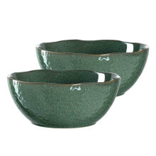 Dishes and salad bowls for serving