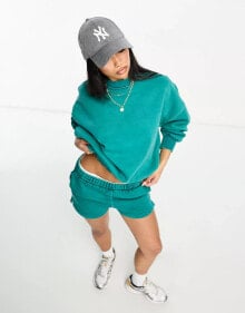 Women's hoodies and sweatshirts