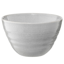 Dishes and salad bowls for serving