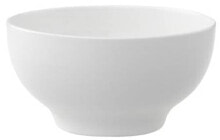 Dishes and salad bowls for serving