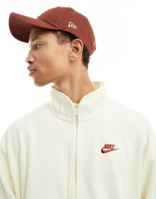 Nike – Club – Fleece-Jacke in Beige mit durchgehendem Reißverschluss