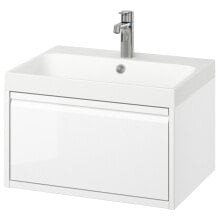 Sinks and pedestals