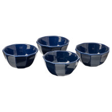 Dishes and salad bowls for serving