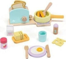 Children's play sets and wooden figurines