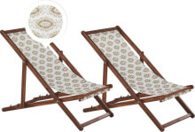 Sun beds and deck chairs