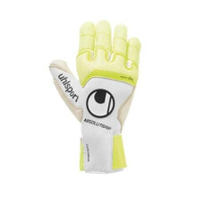 Goalkeeper gloves for football