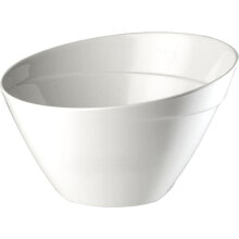 Dishes and salad bowls for serving