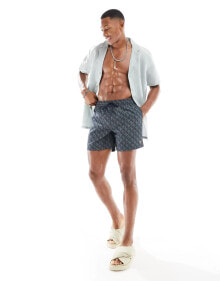 Men's swimming trunks and shorts