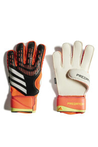 Goalkeeper gloves for football