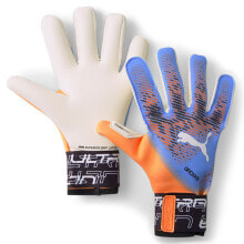 Goalkeeper gloves for football