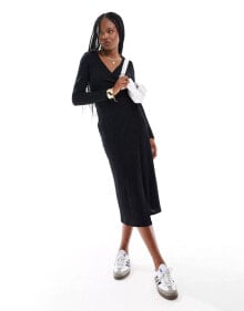 Купить женские платья New Look: New Look ribbed wrap midi dress in black