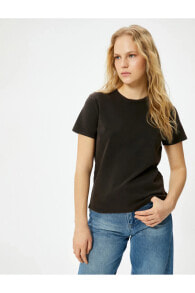 Women's T-shirts and Tops