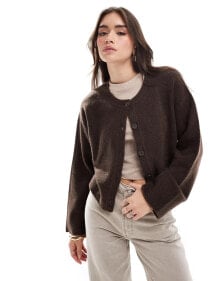 Women's sweaters and cardigans