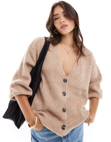 Women's sweaters and cardigans