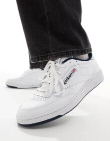 Reebok – Club C 85 – Sneaker in Weiß und Blau