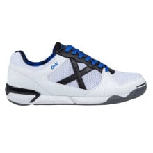 Men's sports shoes for football