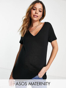 ASOS DESIGN Maternity – Locker geschnittenes T-Shirt in Schwarz mit V-Ausschnitt