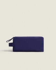 Women's cosmetic bags and beauty cases