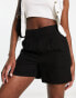 Фото #1 товара Vero Moda pleat front linen blend shorts in black