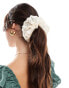 Фото #1 товара DesignB London broderie hair scrunchie in cream