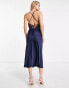 Фото #2 товара ASOS DESIGN Tall – Midi-Slipkleid aus Satin mit samtener Brustpartie in Marineblau