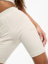 Nicce arla booty short in beige