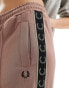 Фото #4 товара Fred Perry wide leg track pants trousers in pink